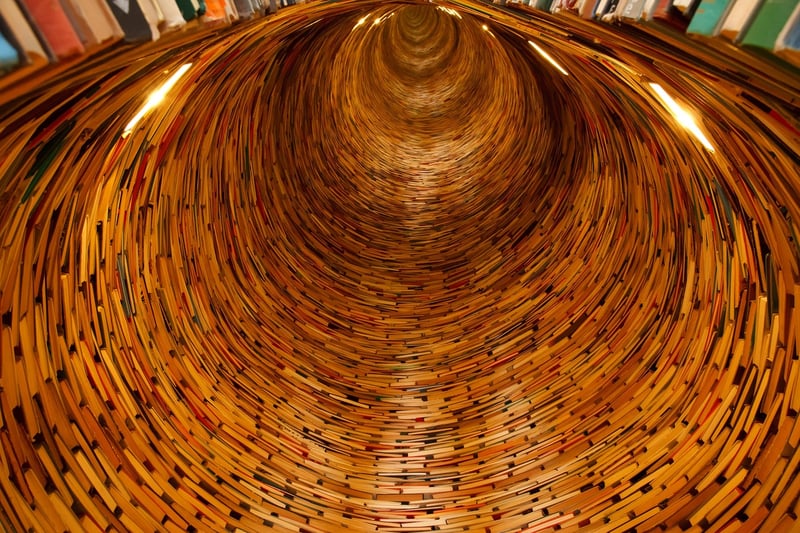 Wormhole Space Tunnel